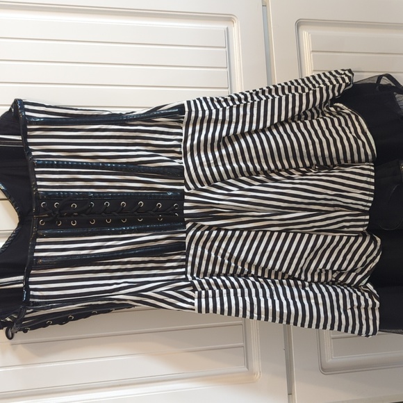 Poizen industries beautiful vintage stripe corset dress - Picture 5 of 6